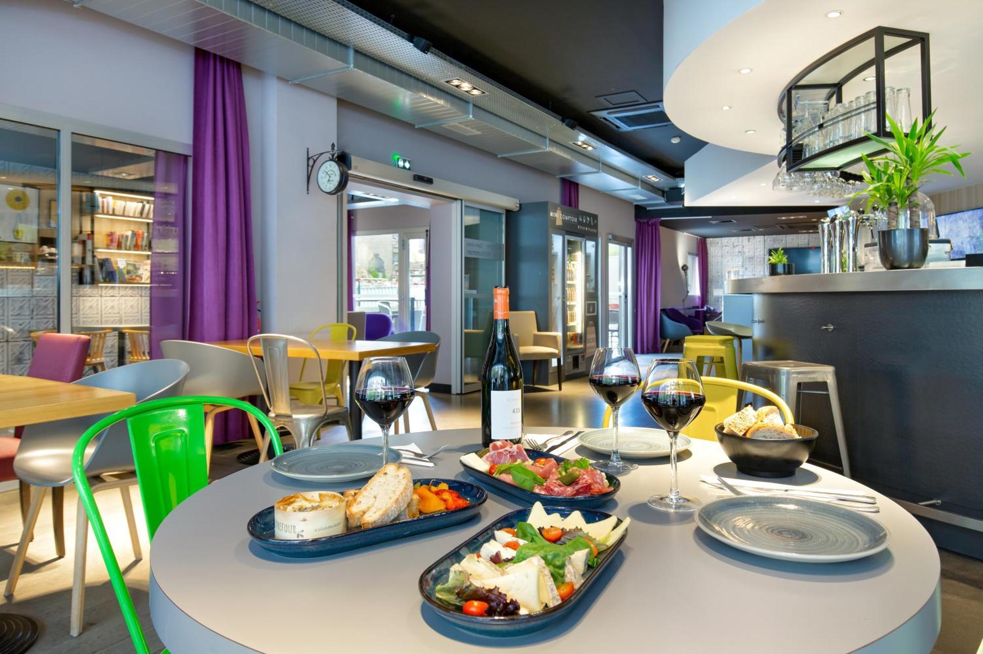 Campanile Clermont Ferrand Centre Hotel Екстериор снимка