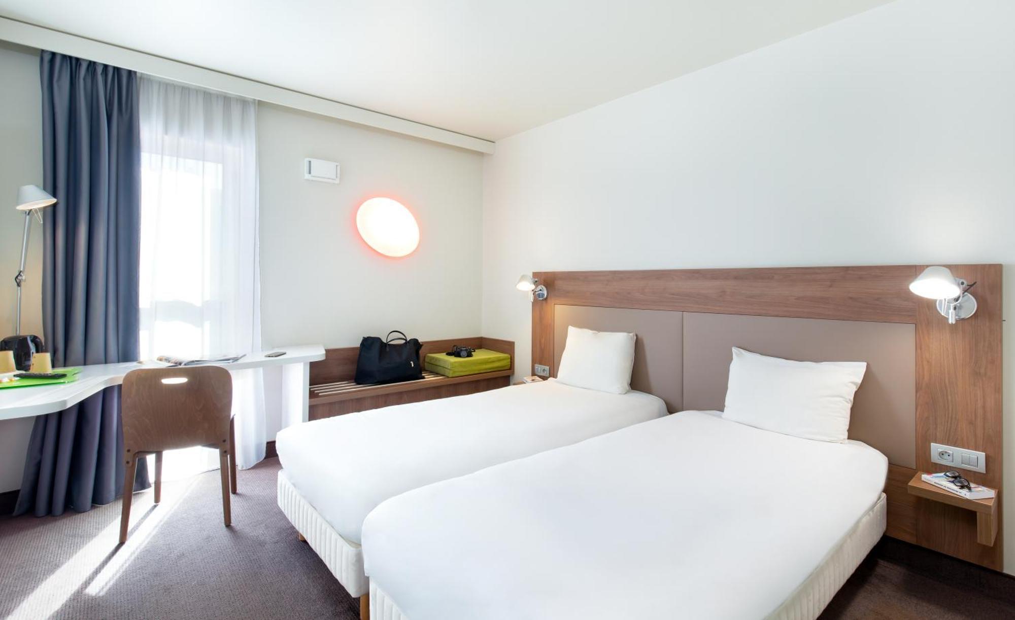 Campanile Clermont Ferrand Centre Hotel Екстериор снимка